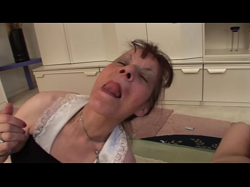 ❤️ Två mormödrar och en farfar har en trekant ️ Fuckvideo at sv.bsglass.ru ❌❤