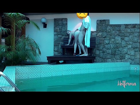 ❤️ Chefen bjuder in tjänsteflickan till poolen, men kunde inte motstå en het ️ Fuckvideo at sv.bsglass.ru ❌❤